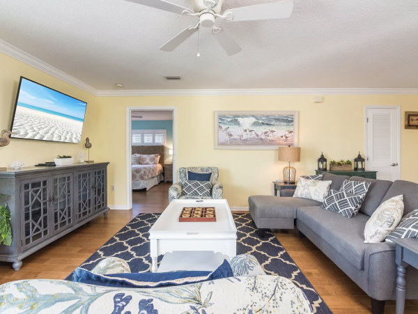 Luxury Both Sides of Duplex Sleeps 14 Guests 95 Steps to Beach