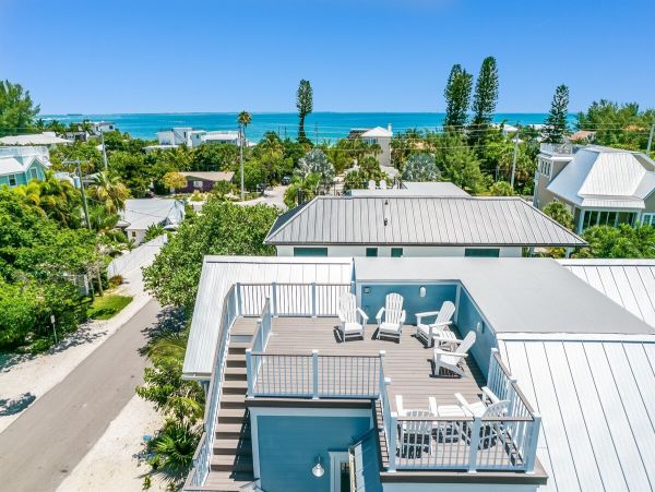Anna Maria Island Vacation Home Walk to Beach