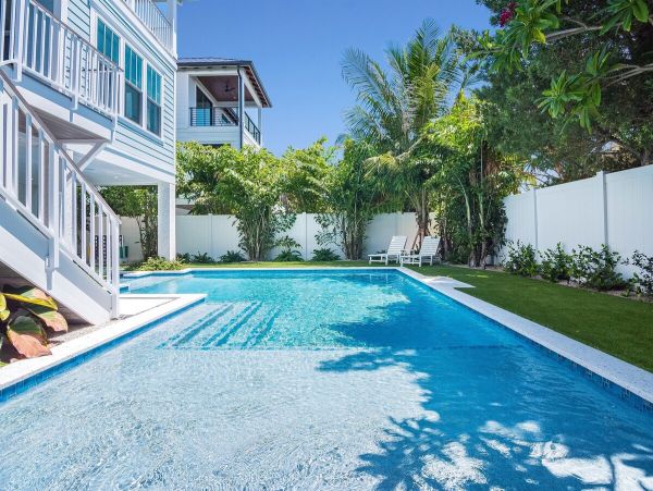 Anna Maria Island Vacation Home Walk to Beach