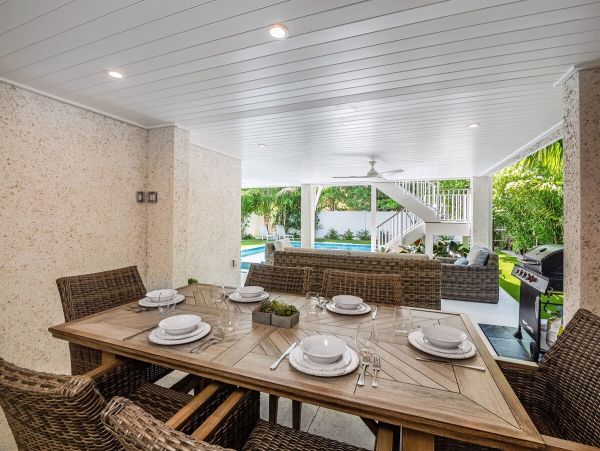 Anna Maria Island Vacation Home Walk to Beach