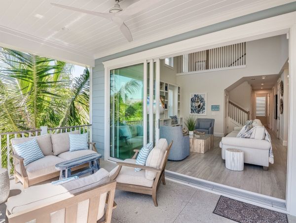 Anna Maria Island Vacation Home Walk to Beach