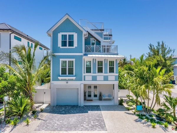 Anna Maria Island Vacation Home Walk to Beach