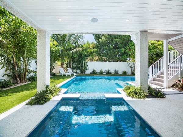 Anna Maria Island Vacation Home Walk to Beach