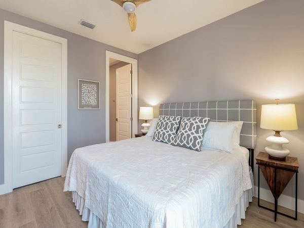 Seven Bedrooms Residence Steps From The Beach