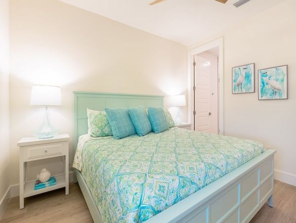 Seven Bedrooms Residence Steps From The Beach