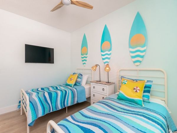 Seven Bedrooms Residence Steps From The Beach