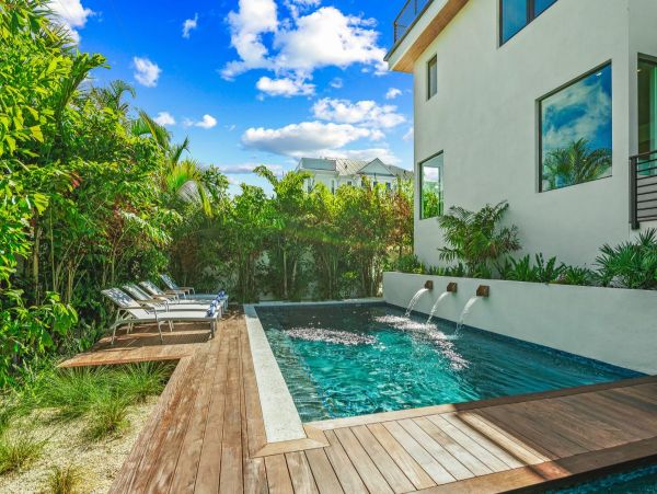 One of the best rentals on Lido Key