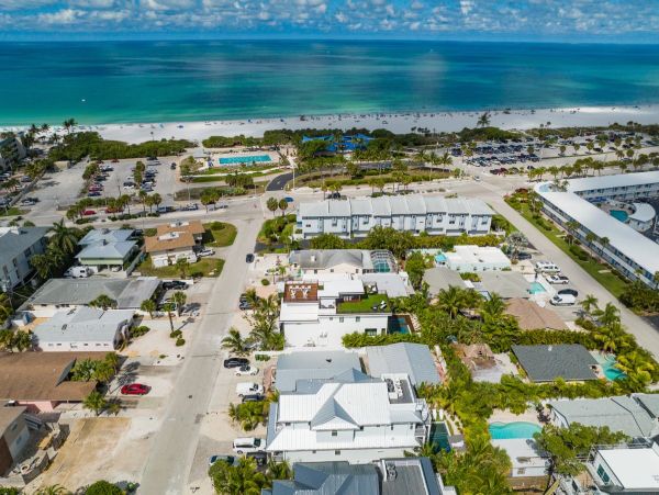 One of the best rentals on Lido Key