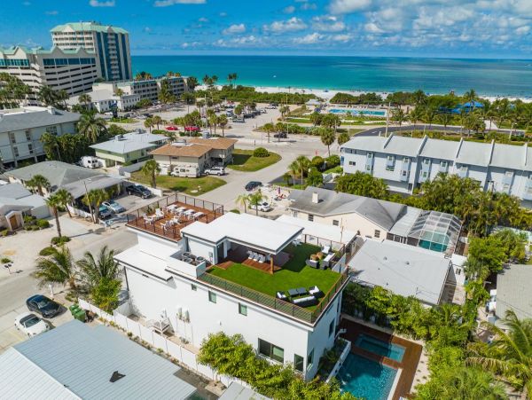 One of the best rentals on Lido Key