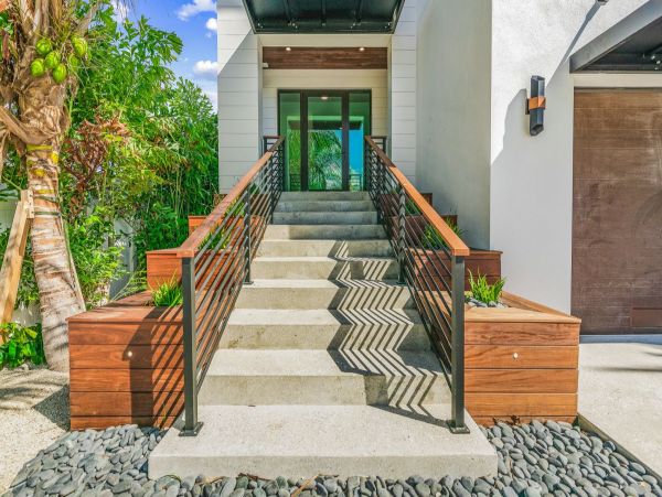 One of the best rentals on Lido Key