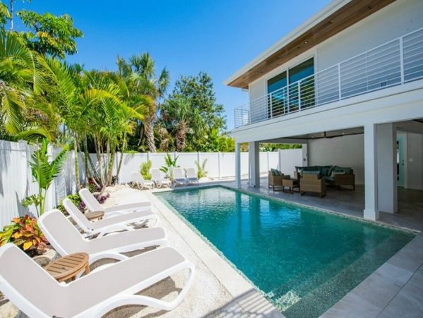 Anna Maria  4 Bedroom Pool Home