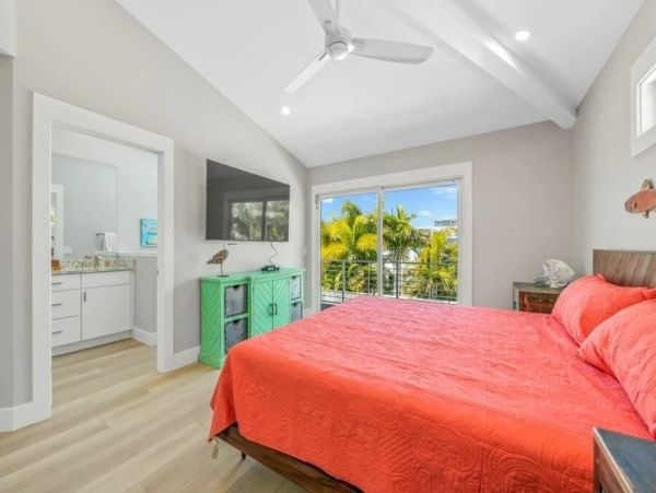 Anna Maria  4 Bedroom Pool Home