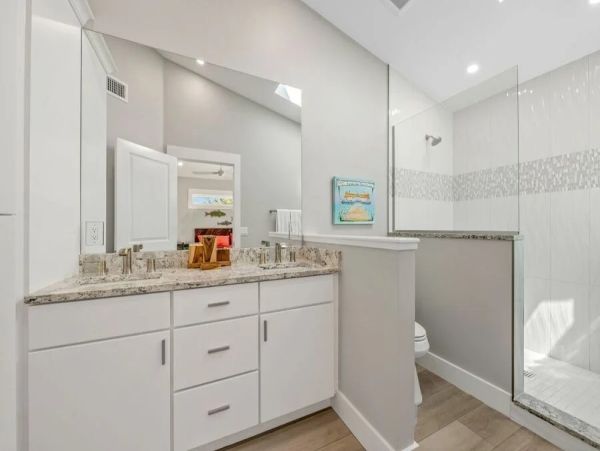 Anna Maria  4 Bedroom Pool Home