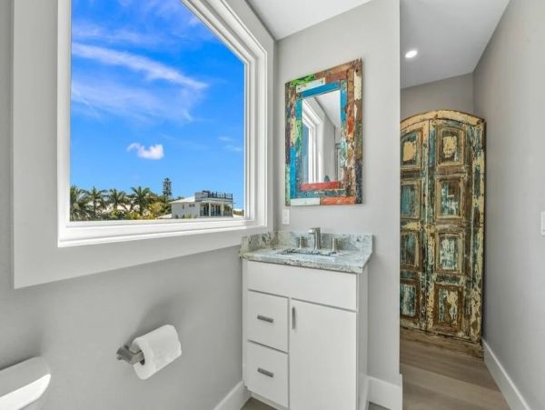 Anna Maria  4 Bedroom Pool Home