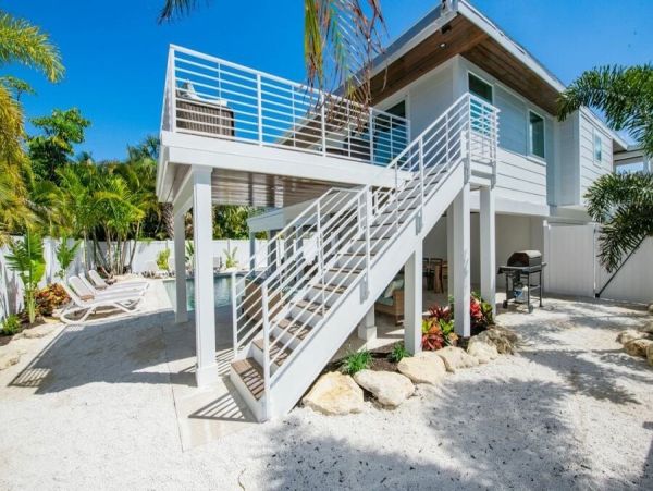 Anna Maria  4 Bedroom Pool Home