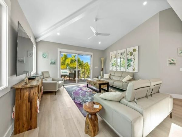 Anna Maria  4 Bedroom Pool Home
