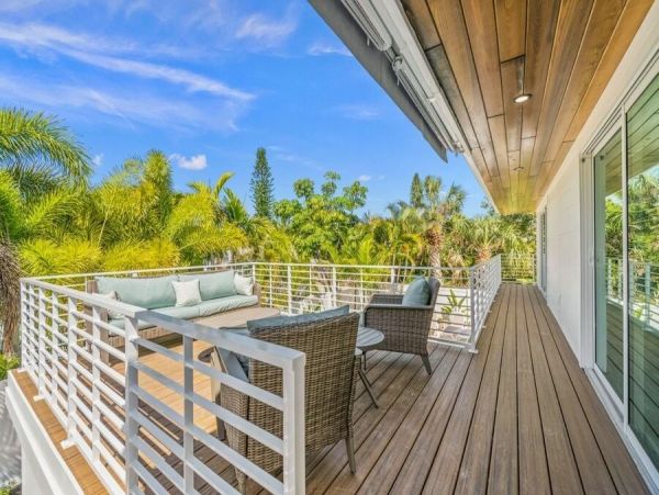 Anna Maria  4 Bedroom Pool Home