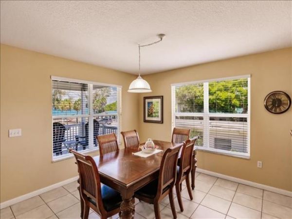 Anna Maria Island Holmes Beach Home 1027381