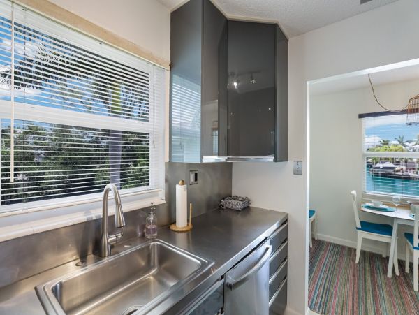 Anna Maria Two Bedroom Condo Sleeps Four Guests