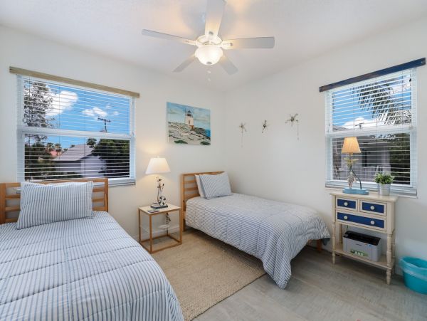 Anna Maria Two Bedroom Condo Sleeps Four Guests