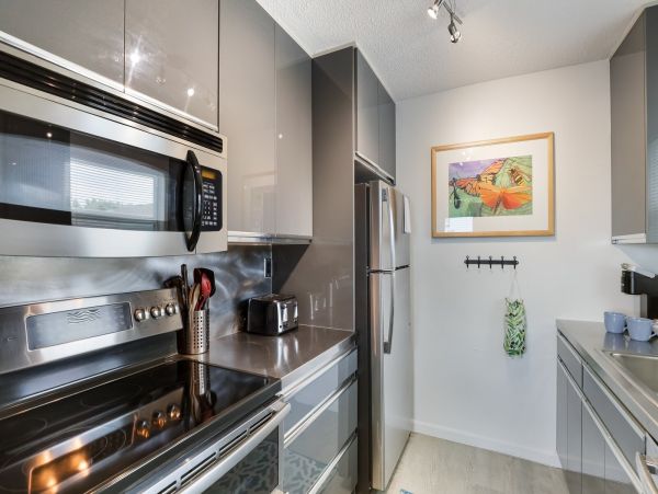 Anna Maria Two Bedroom Condo Sleeps Four Guests
