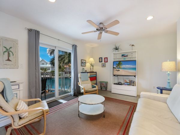 Anna Maria Two Bedroom Condo Sleeps Four Guests