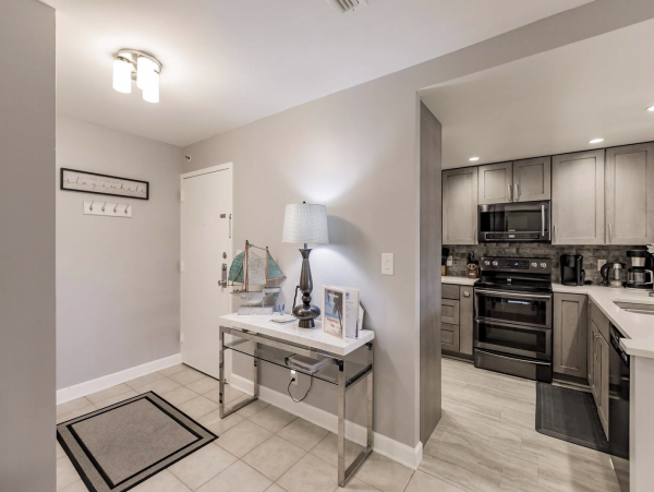 New Walk to Beach Siesta Key Vacation Condo