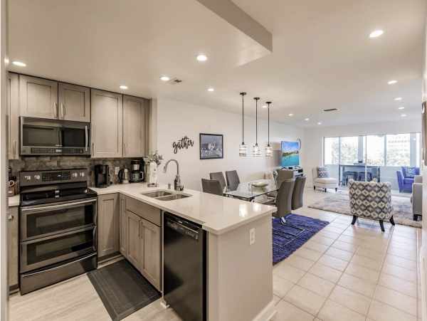 New Walk to Beach Siesta Key Vacation Condo