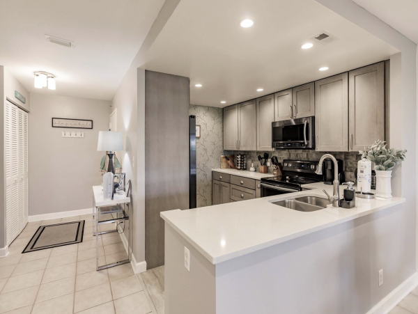 New Walk to Beach Siesta Key Vacation Condo