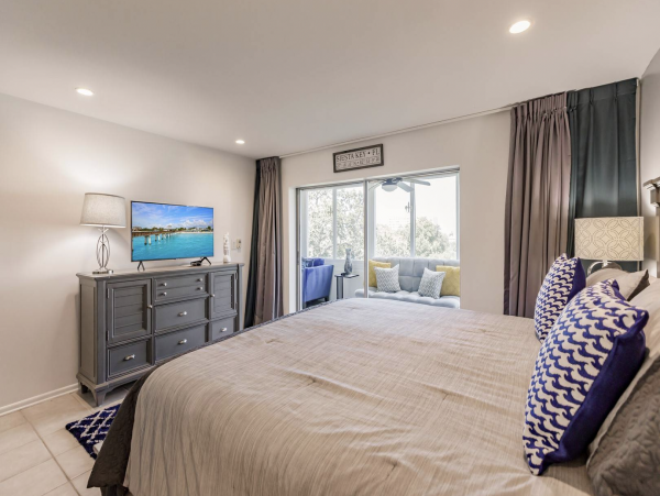 New Walk to Beach Siesta Key Vacation Condo