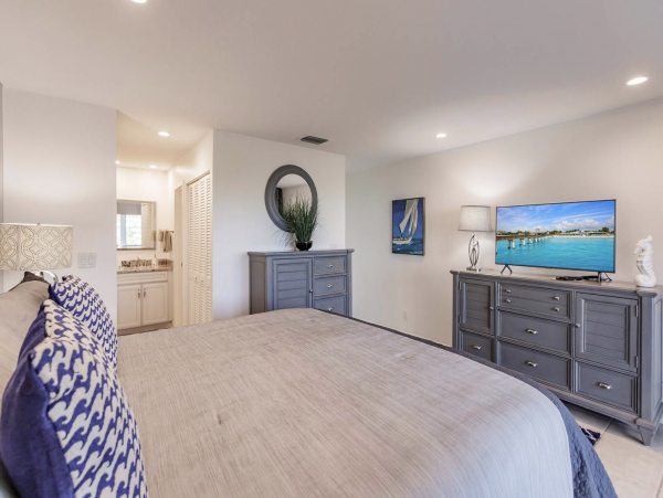 New Walk to Beach Siesta Key Vacation Condo