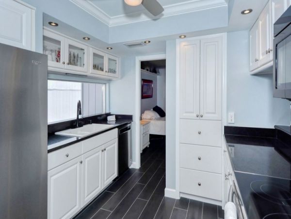 Siesta Key Vacation Condo Two Bedroom Walk to Beach