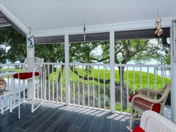 Siesta Key Vacation Condo Two Bedroom Walk to Beach