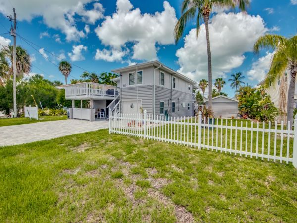 Fort Myers Home 1027455