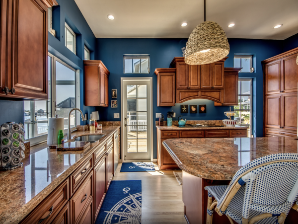 Walk to beach Fort Myers World Class Waterfront Rental- Pool