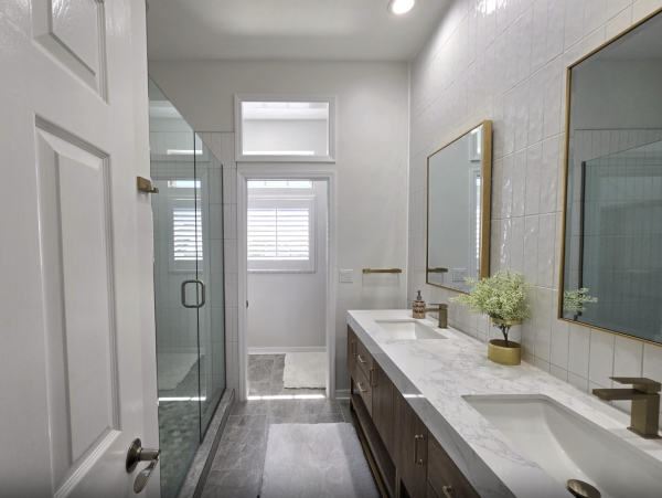 Walk to beach Fort Myers World Class Waterfront Rental- Pool