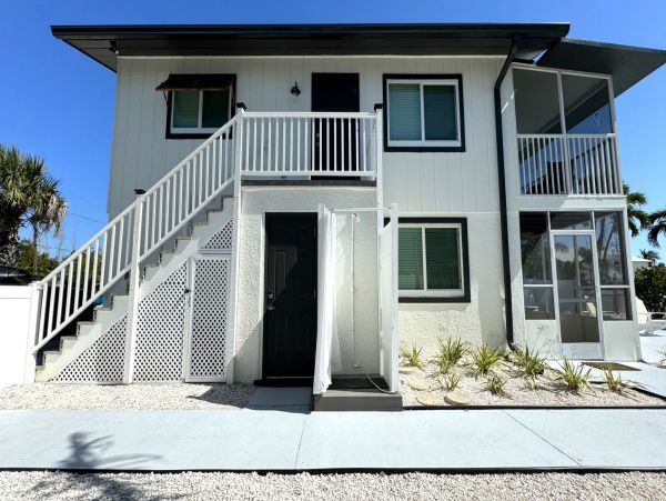 Lovely 4 Bedroom Vacation Duplex Perfect for Fishing