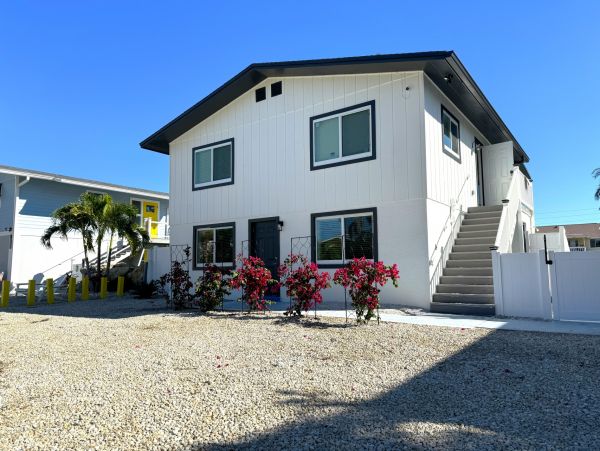 Lovely 4 Bedroom Vacation Duplex Perfect for Fishing