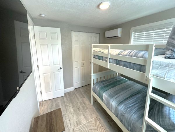 Lovely 4 Bedroom Vacation Duplex Perfect for Fishing