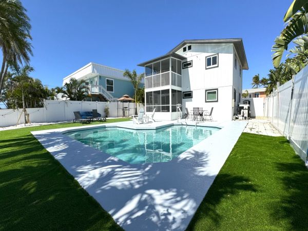 Lovely 4 Bedroom Vacation Duplex Perfect for Fishing