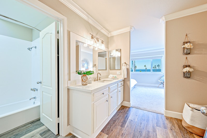 Newport Beach Condo 1027489