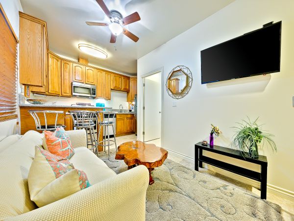 Newport Beach Home 1027541
