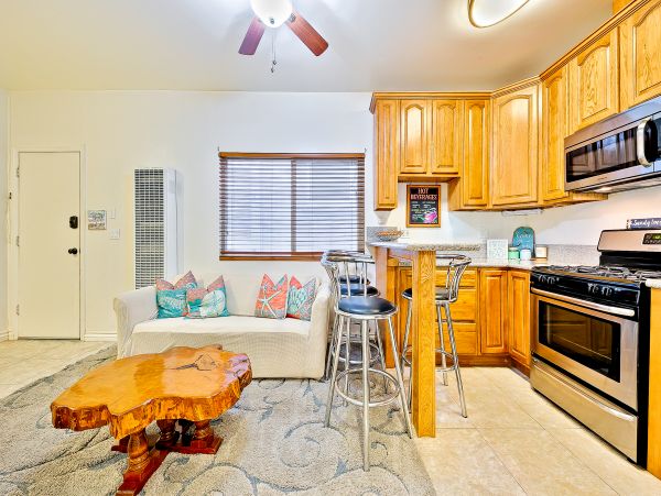 Newport Beach Home 1027541