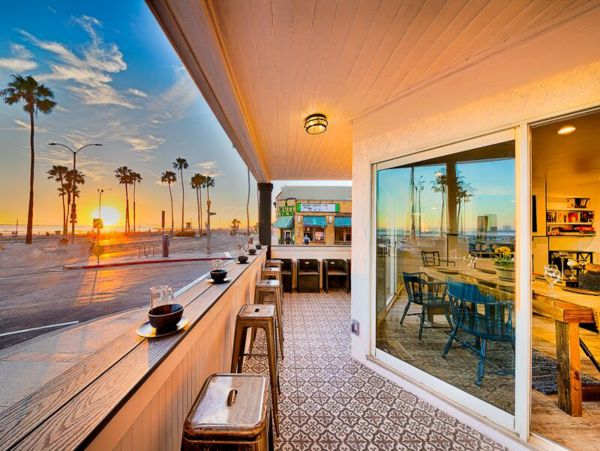Three Bedroom Beach Home, great location and views