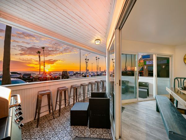 Three Bedroom Beach Home, great location and views
