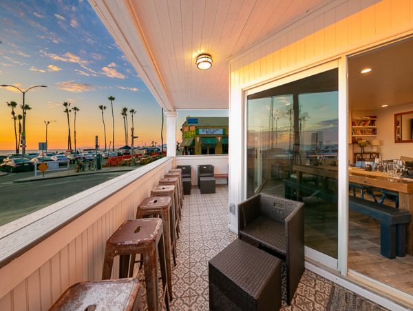 Three Bedroom Beach Home, great location and views