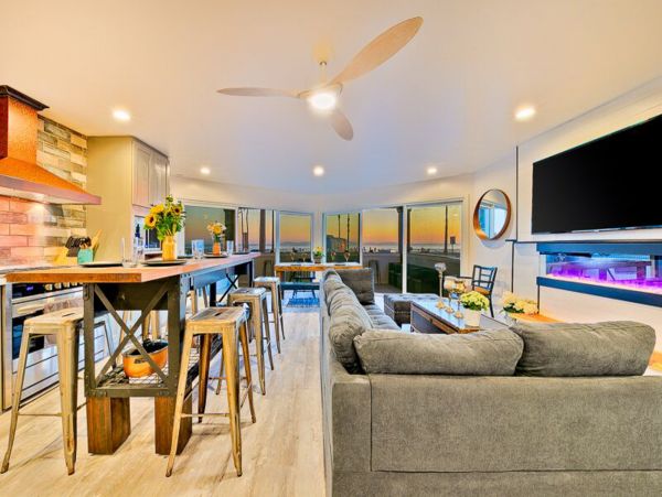 Three Bedroom Beach Home, great location and views