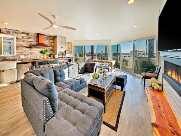 Three Bedroom Beach Home, great location and views