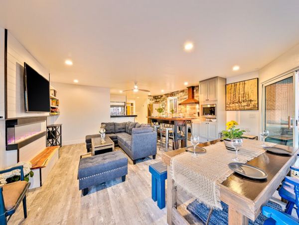 Three Bedroom Beach Home, great location and views