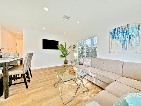 Newport Beach Home 1027546